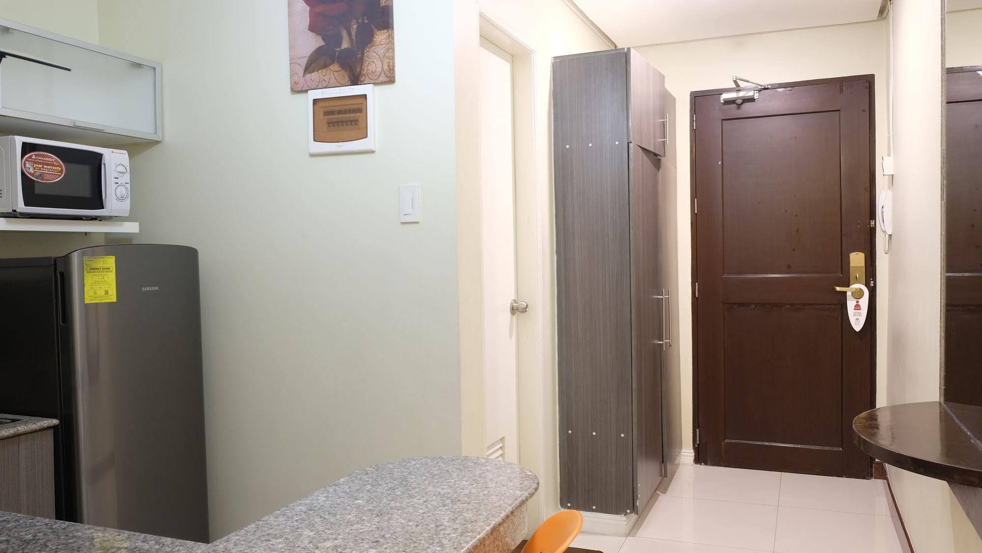 מנילה Zen Rooms Malate Robinsons מראה חיצוני תמונה