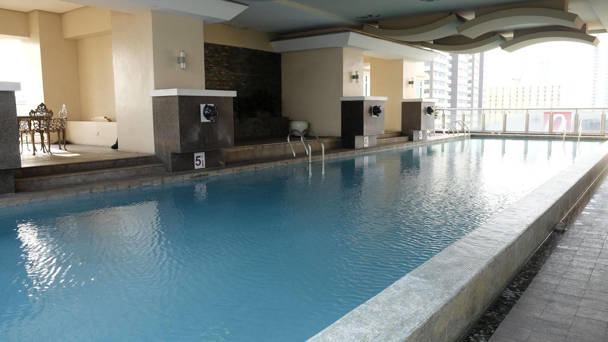 מנילה Zen Rooms Malate Robinsons מראה חיצוני תמונה